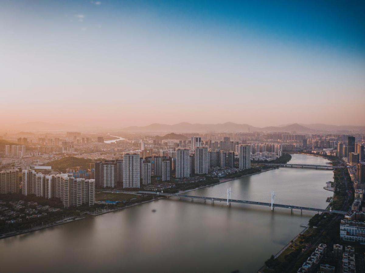 Radisson Red Hotel Zhuhai Gongbei Port Luaran gambar